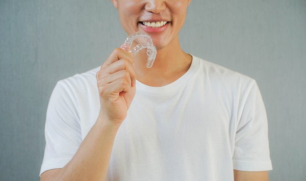 Invisalign Vs  Braces: Which Is Better?